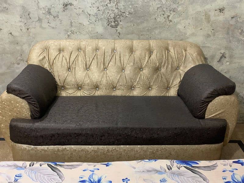 good condition sofa 1