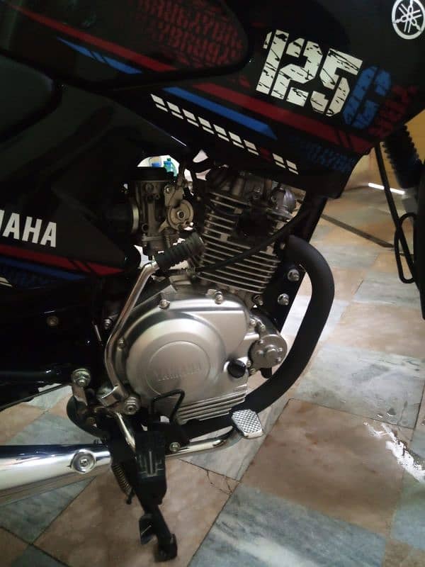 Yamaha YBR_G  Black Edition . 2