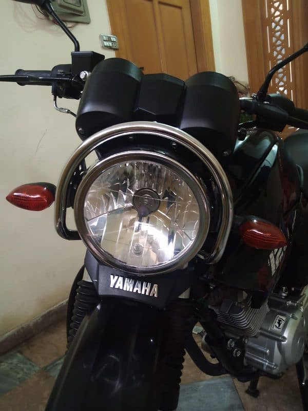 Yamaha YBR_G  Black Edition . 7