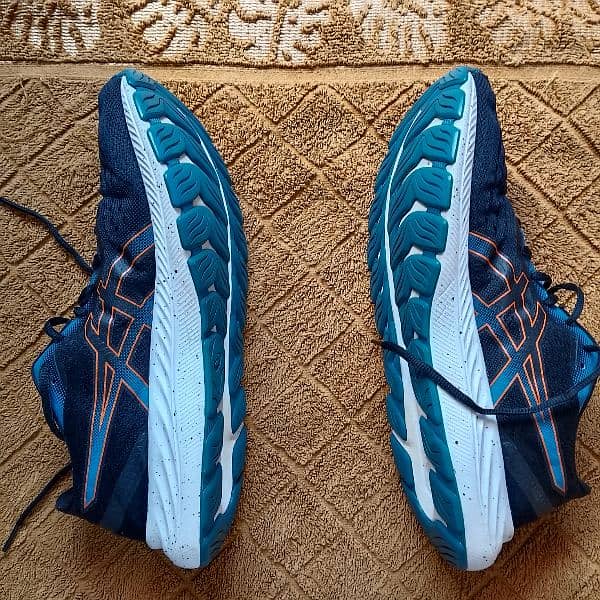 Asics running shoes 1