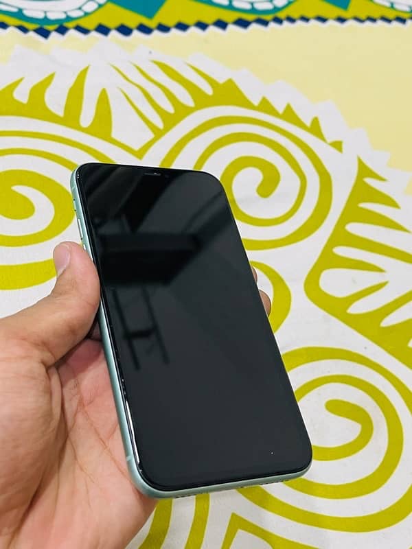 Iphone 11 (128gb Non-PTA) 1