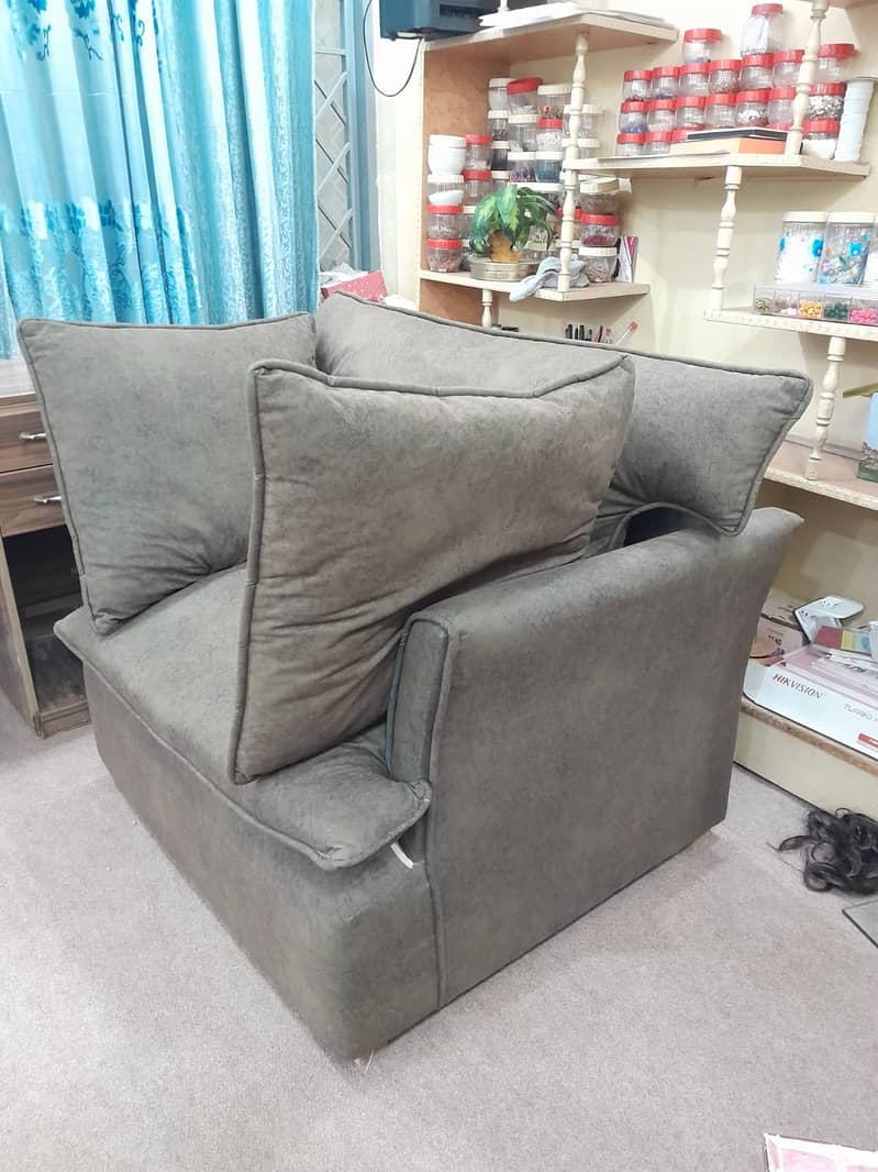 Elegant 2 Sofa Set for Sale in Islamabad – Like New Condition 2