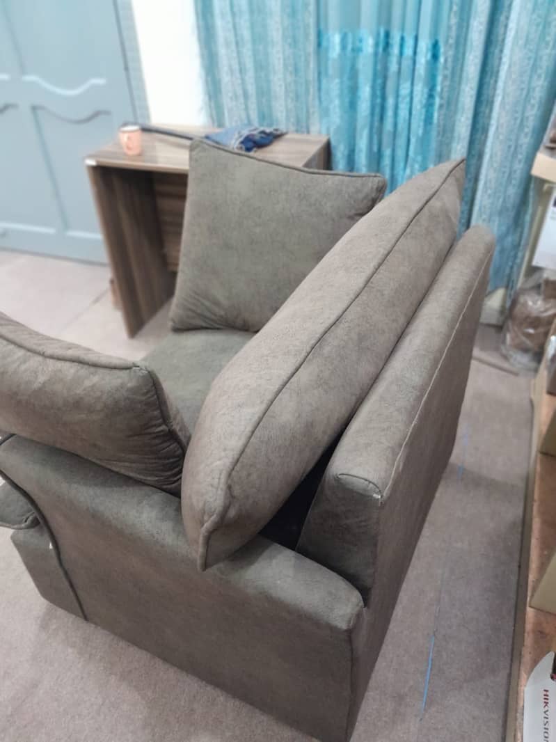 Elegant 2 Sofa Set for Sale in Islamabad – Like New Condition 3