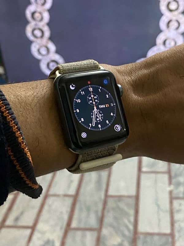 apple watch series 3 (42mm) 0