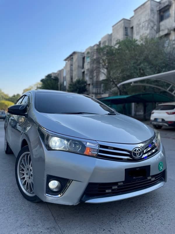 Toyota corolla Altis Grande cvt-i 1.8 2014 1