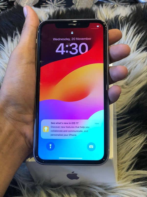 Iphone 11 64gb dual approved (physical+Esim) 13