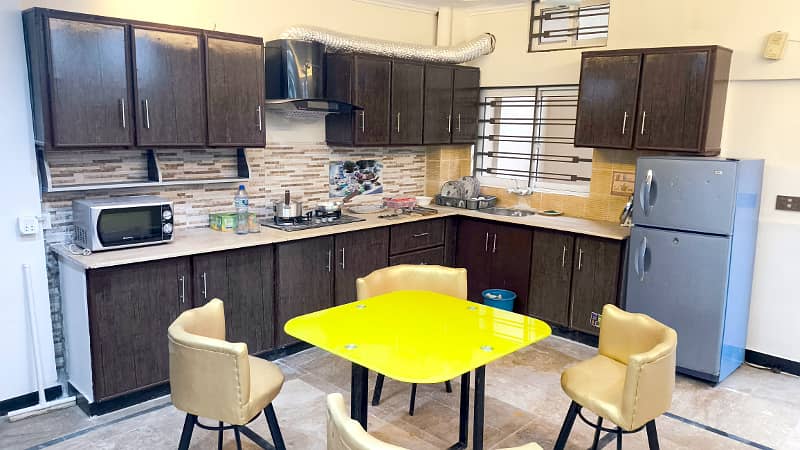 Furnished Home Portion / GUEST HOUSE for Paying Guest in 1bed, 2beds, 3beds Furnished APARTMENT with TV Lounge for your Wedding Guests, Foreigners, Small Family, WORKING Couple or Male / Female Executives - Furnished ROOMS on daily, weekly, monthly 15