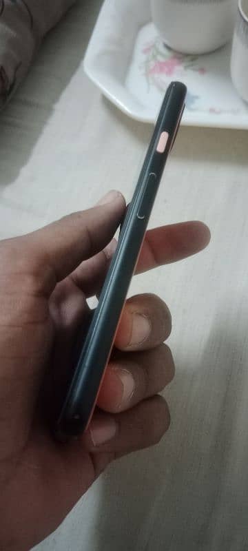 google pixel 4  . . 03150065311 5