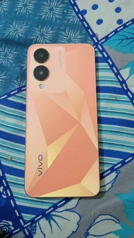 vivo y17s 4+4 ram 128 gb 10/10 condition box and charger 0