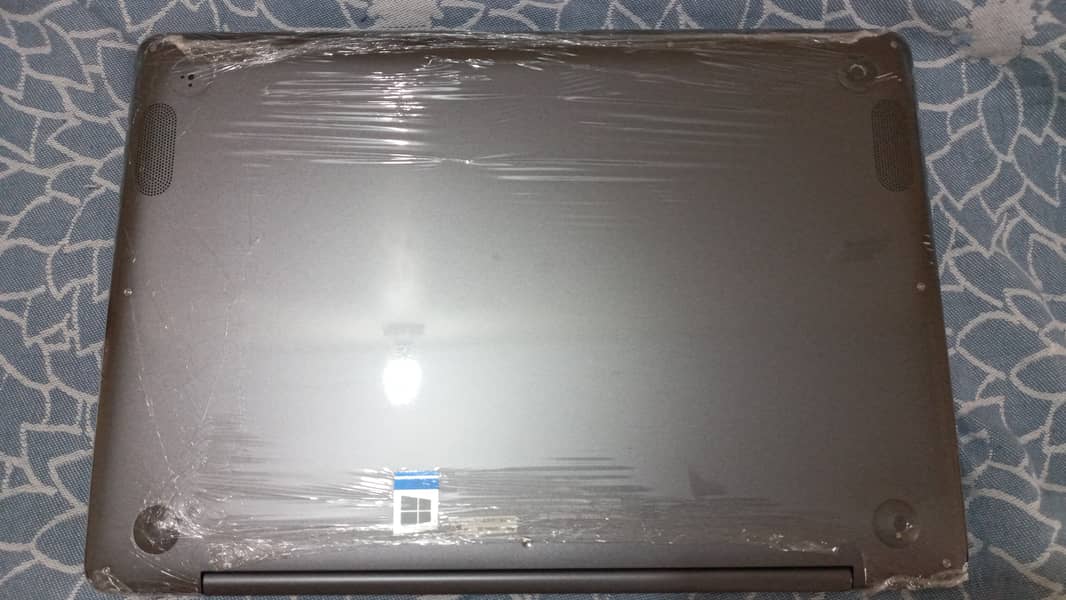 Asus UX430UAR Laptop 3