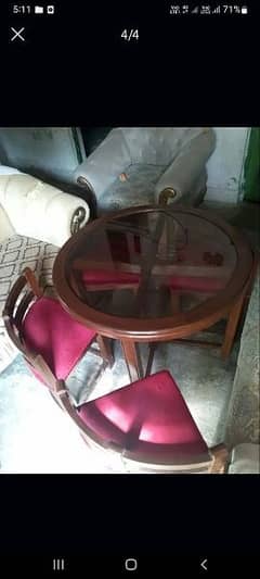 dinning table set with four chairs