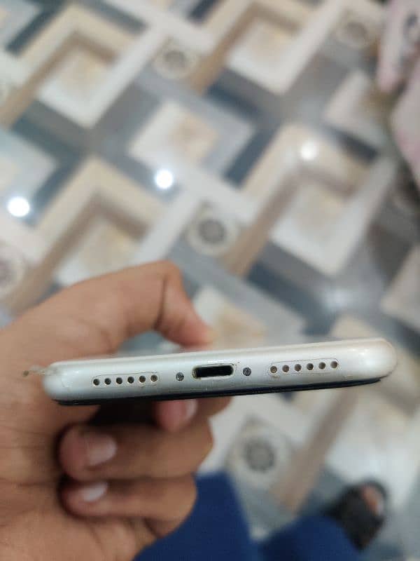 IPHONE 11 PTA APPROVED 128 Gb 1