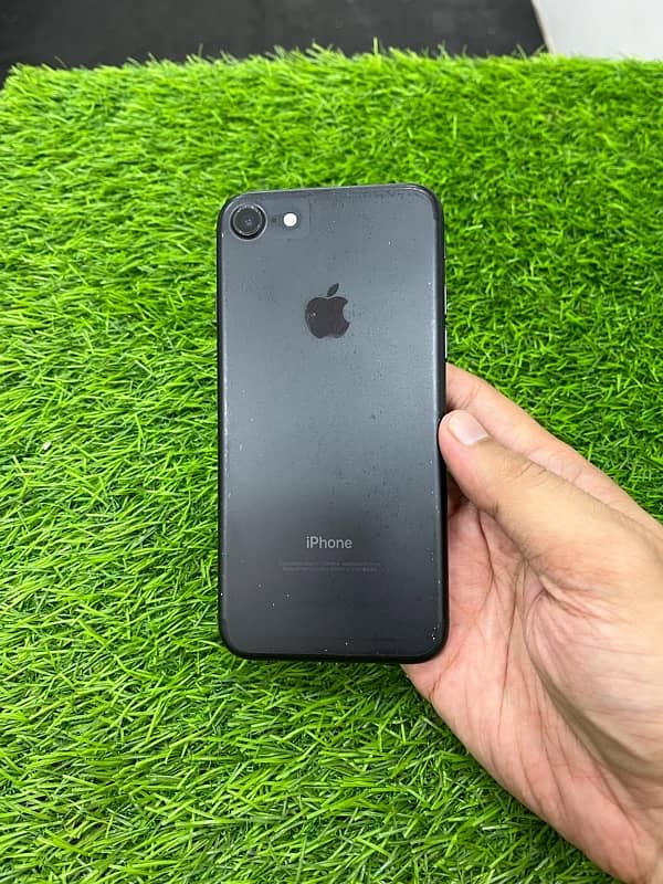 IPHON 7 PLUS 128 GB PTA APPR and IPHON  7  256 GB PTA APPROVED 4