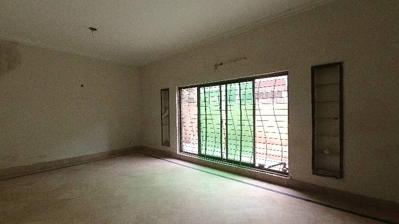 Triple Storey 15 Marla House Available In Ghazi Road For Rent 8