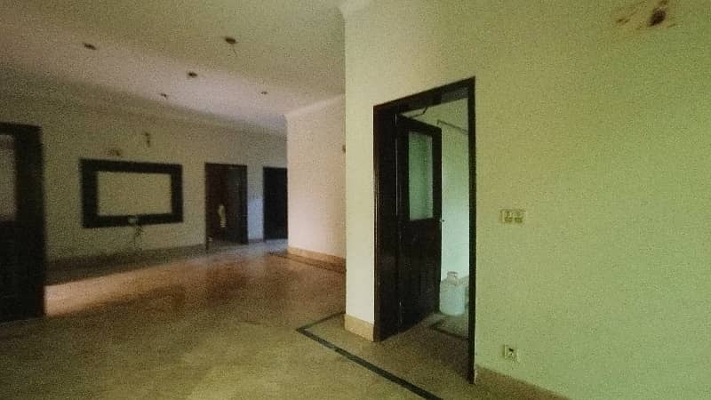 Triple Storey 15 Marla House Available In Ghazi Road For Rent 10