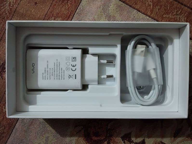 Gift for Vivo S1 lovers in almost new condition 8