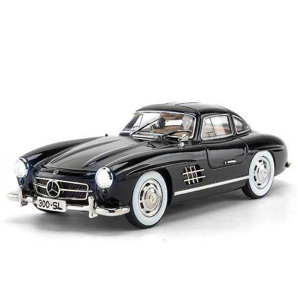 Mercedes Benz 300 SL 1/24 Scale Model 0