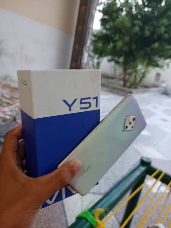 Vivo y51 with box 0