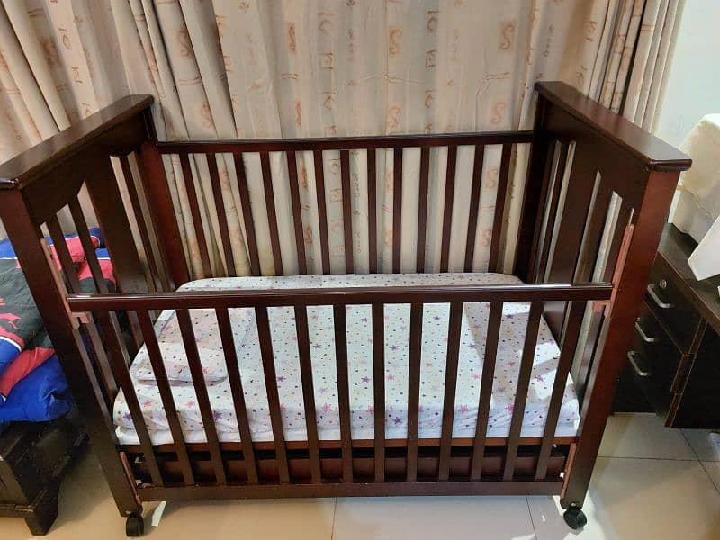 Baby cot / crib 0