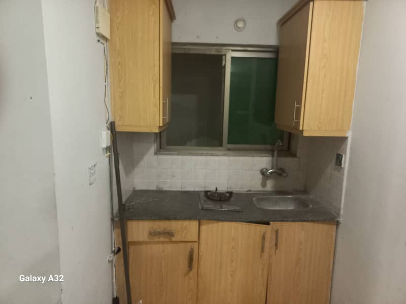 Non Furnished Studio Room available in bahria town phase 4 # civic center 2