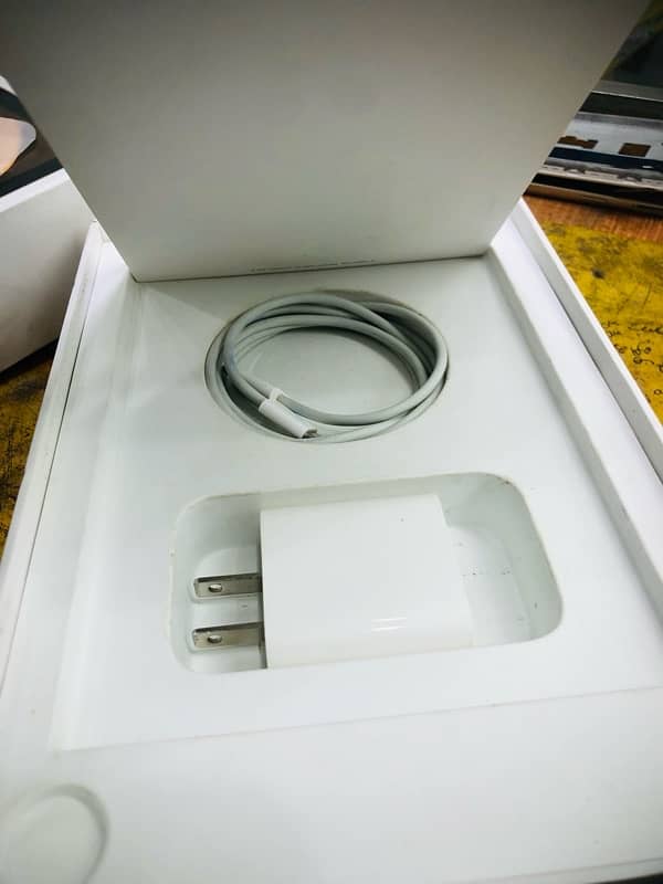 i pad mini6 with box and all accessories 64gb 0