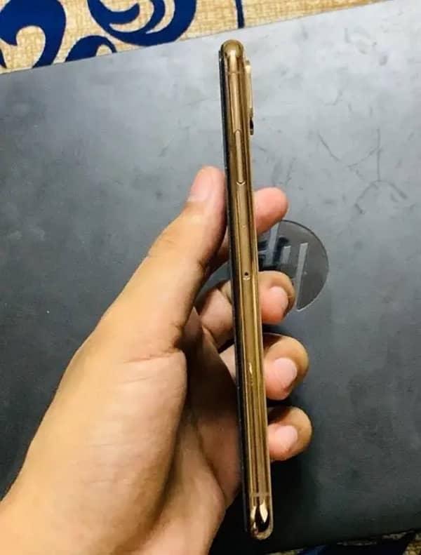 iPhone xs max non pta with box 1