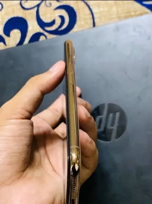 iPhone xs max non pta with box 6