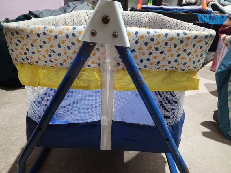 Baby swing in good condition 0