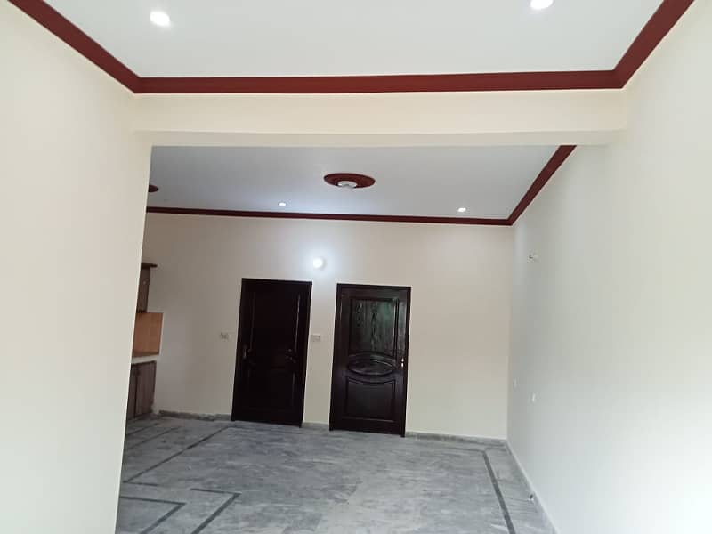 10 MARLA FULL HOUSE FOR RENT IN WAPDA TOWN 6