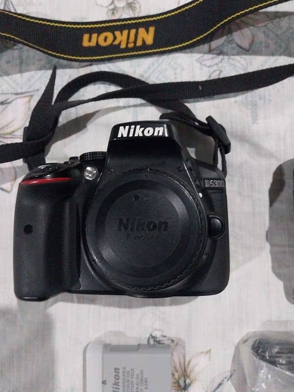 Nikon d5300 with kit lens 7