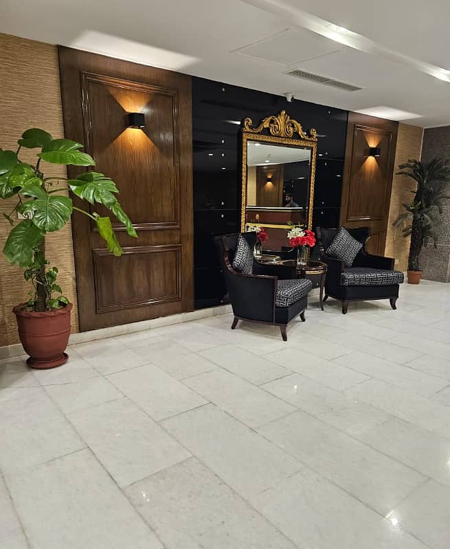 3 Bed For Sale in Hyde Park Gulberg III 0