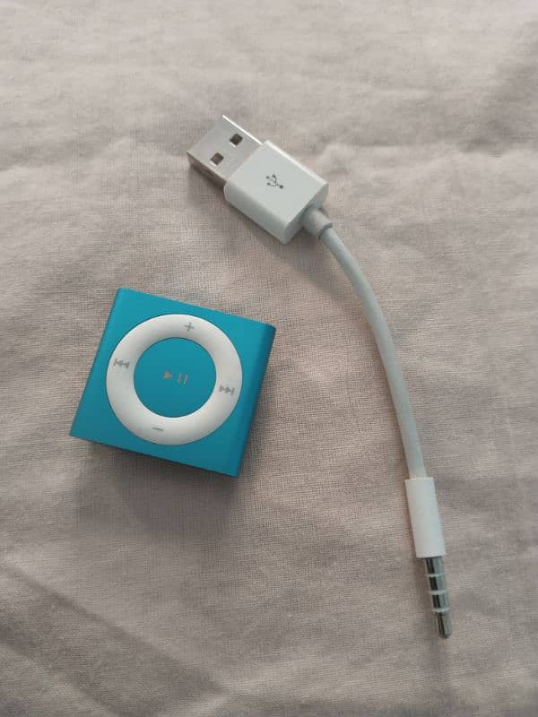 apple iPod shuffle original with JBL handfree like Bose 1