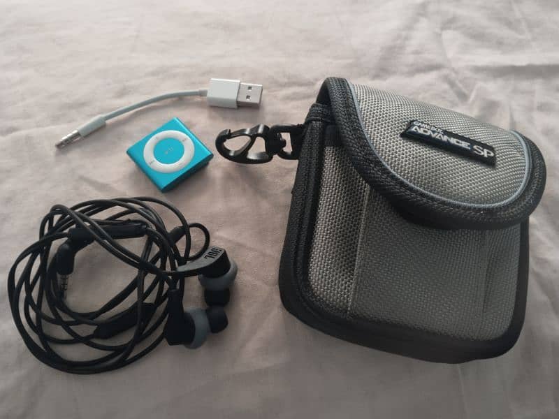 apple iPod shuffle original with JBL handfree like Bose 4