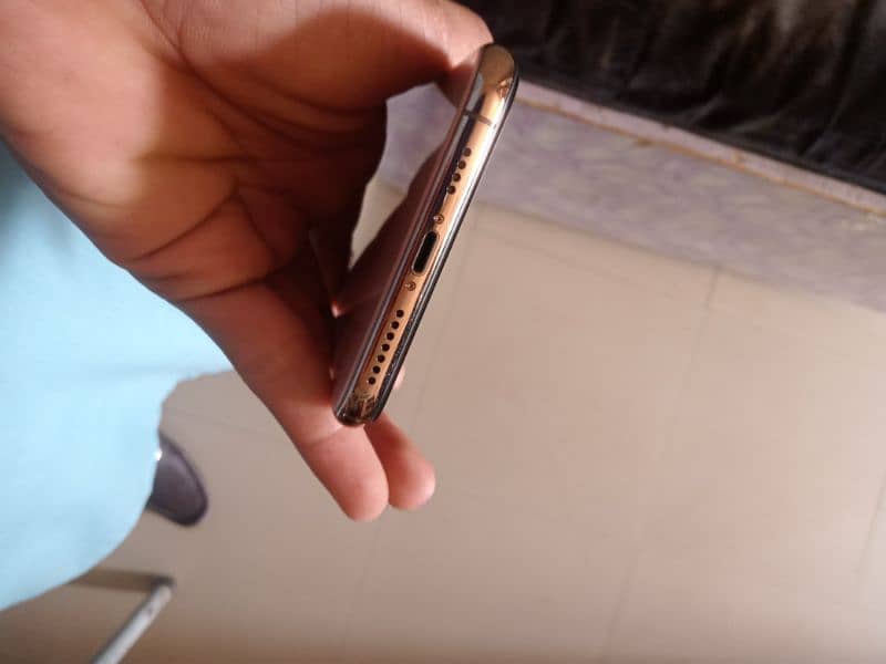 i phone xs max 256 gb pta approved 3