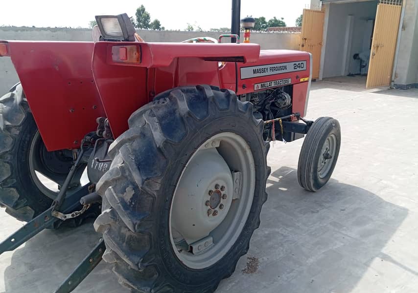 Massey Ferguson MF 240 (2018 Model) 2