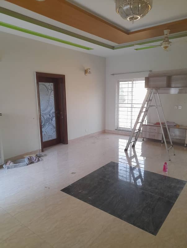 1 KANAL UPPER PORTION | LIKE NEW | FOR RENT IN JANIPER BLOCK 12