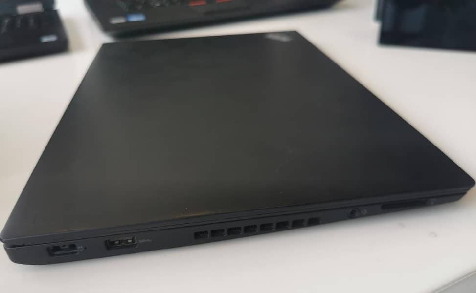 Thinkpad Lenvo T470s Core i7 6th Generation Touch Screen 1