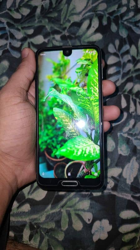 aquos r2 6