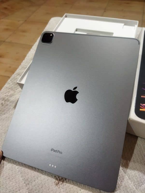 Apple ipad pro M2 12.9 0