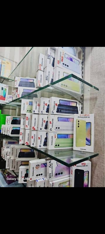 Box Pack Samsung A05 to Z Fold 6 Available One year official Warranty 6