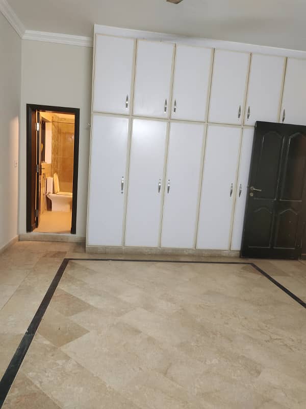 Beautiful 24 Marla upper portion available for rent in F-11 Islamabad at big and close end street, 3 bedrooms with bathrooms, drawing, dining, TVL, car porch, All miters separate, and water separate, near to park, near to markaz. 5