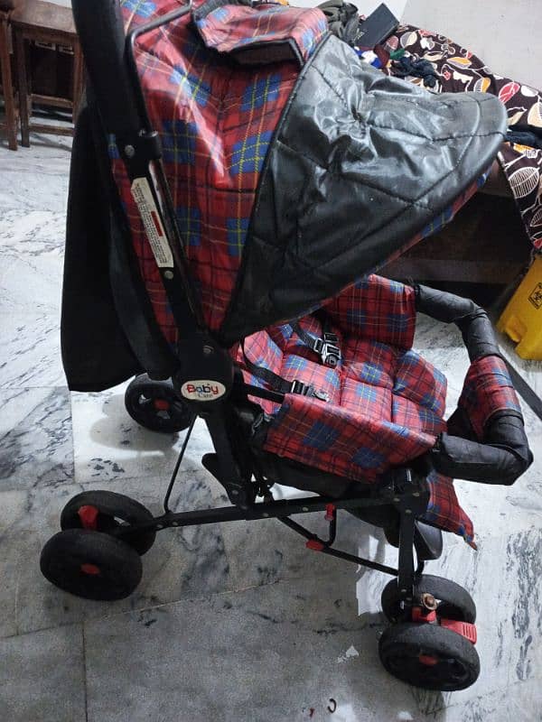 pram is for sale. very good in use 2