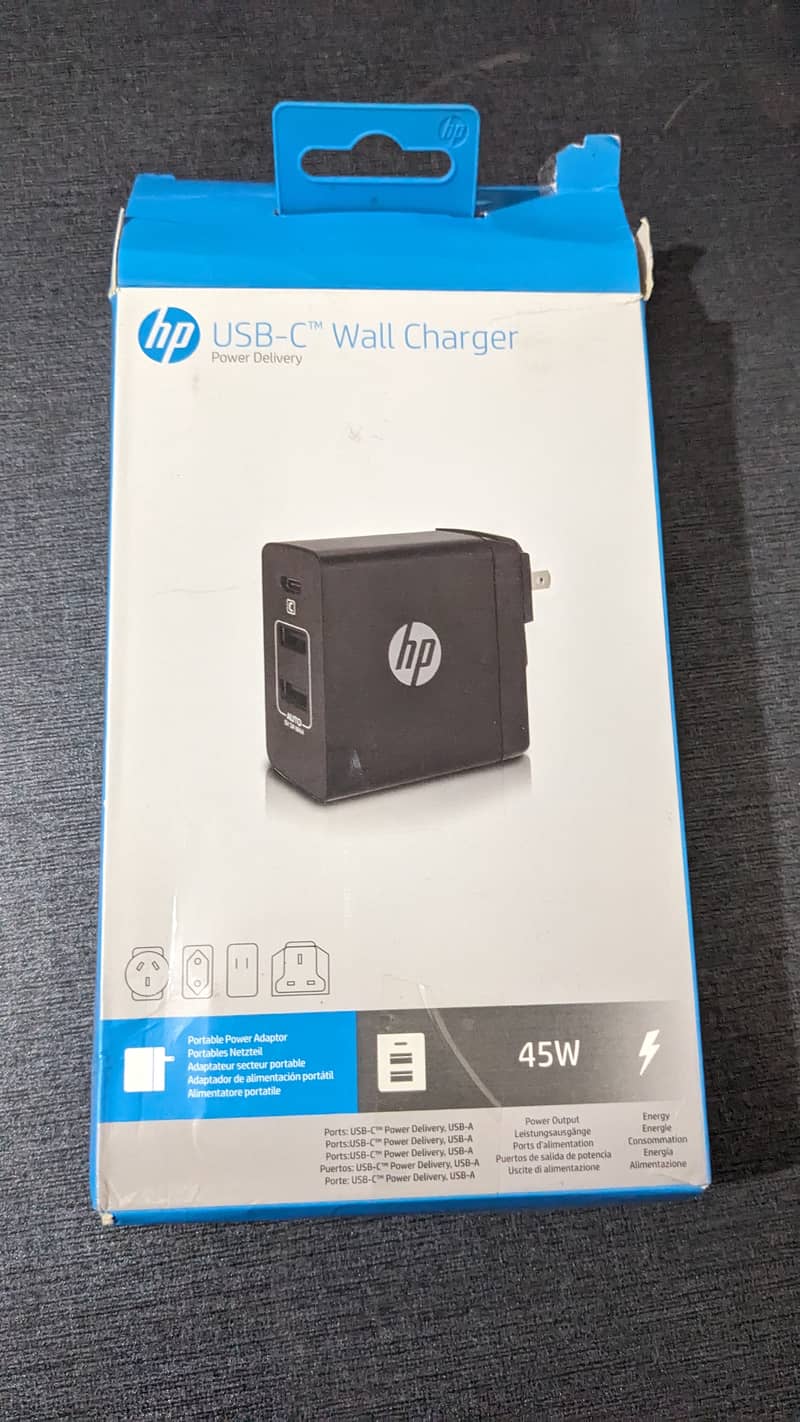 HP 45W USB-C Power Delivery Wall Charger (2UX30AA#ABB) 1