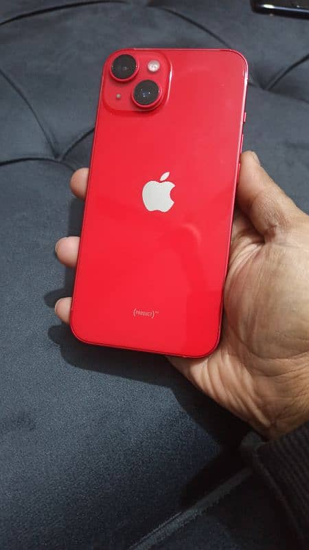 iPhone 14 Red 4