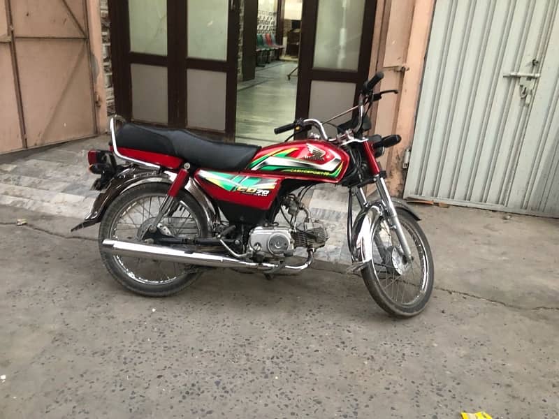 Honda 70 good condition 2