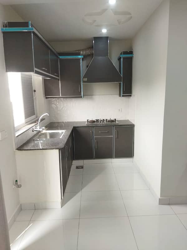 2 BED APARTMENT | AA BLOCK | FACING CANAL | NON FURNISHED | LIFT AVAILABLE 24/7 9