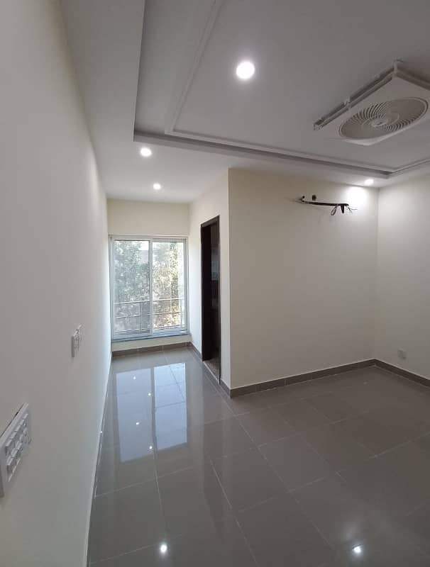 2 BED APARTMENT | AA BLOCK | FACING CANAL | NON FURNISHED | LIFT AVAILABLE 24/7 13