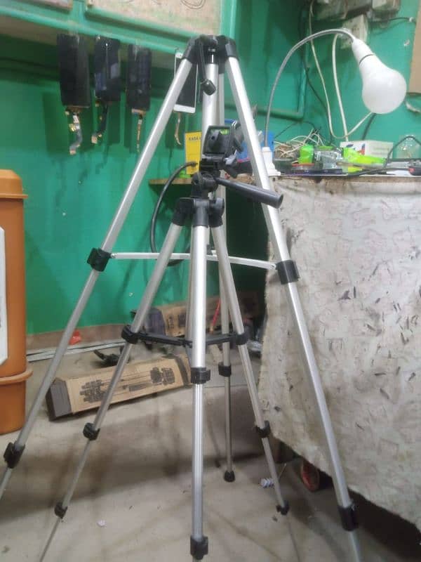 tripods&stand 3