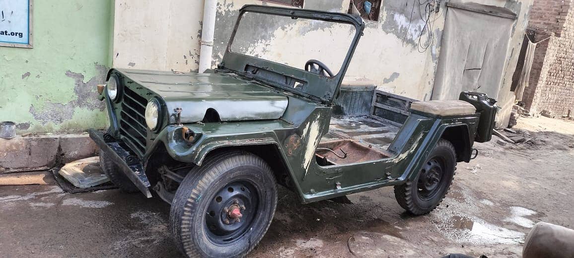 Jeep M 825 1988 2