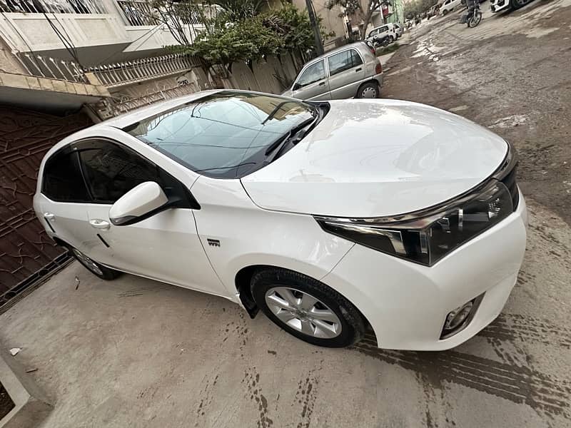 Toyota Corolla Altis 2017 1